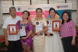 In photo (from left to right): Department of Education (DepEd) Undersecretary for Partnerships and External Linkages, Mario A. Deriquito; Jona R. Mocam (2nd runner up); Joyce Ken Lei D. Daquio (1st runner up); Ena Francesca R. Cadayona (grand champion); and Department of Social Welfare and Development (DSWD) Protective Services Bureau OIC-Assistant Director, Rosalie D. Dagulo.